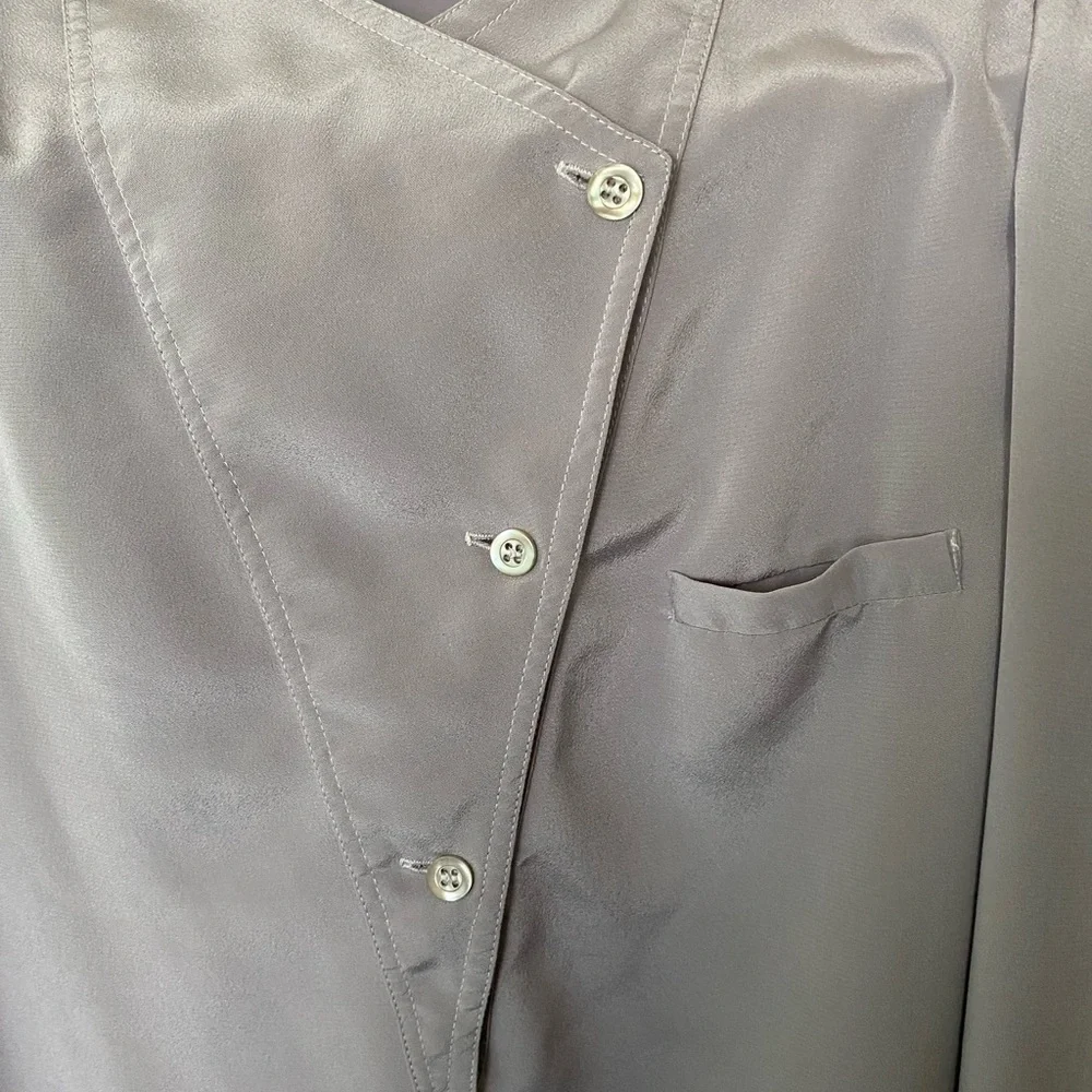Vintage Women's Vintage grey beige top with unique details - Picture 2 of 7